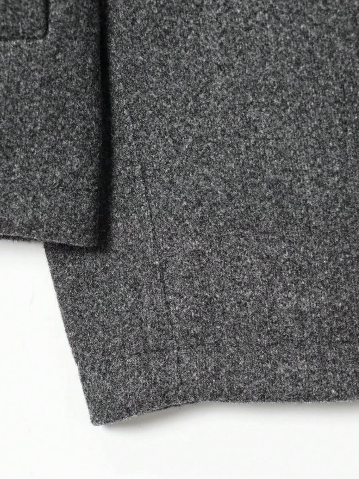 Giacca minimalista autunnale in misto lana con revers e cerniera