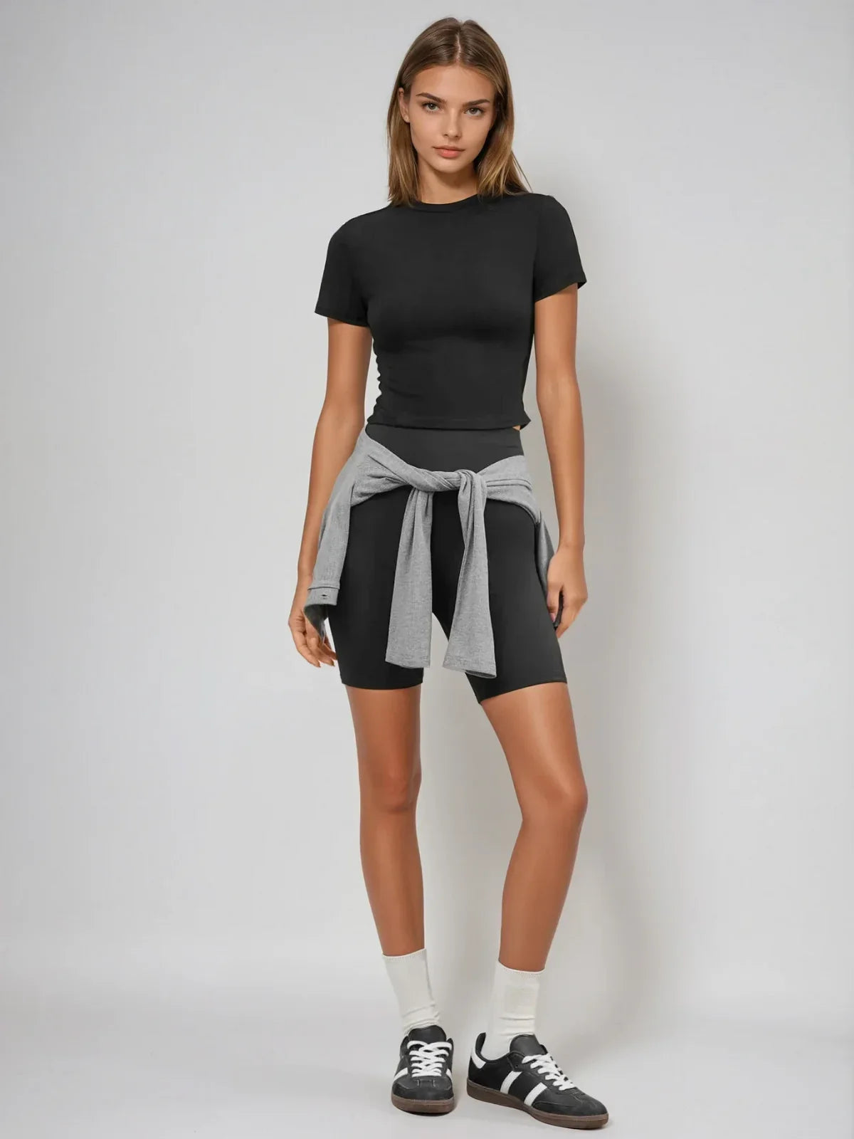 Timeless Style Fitted Tee - LA FEMME WANDERER