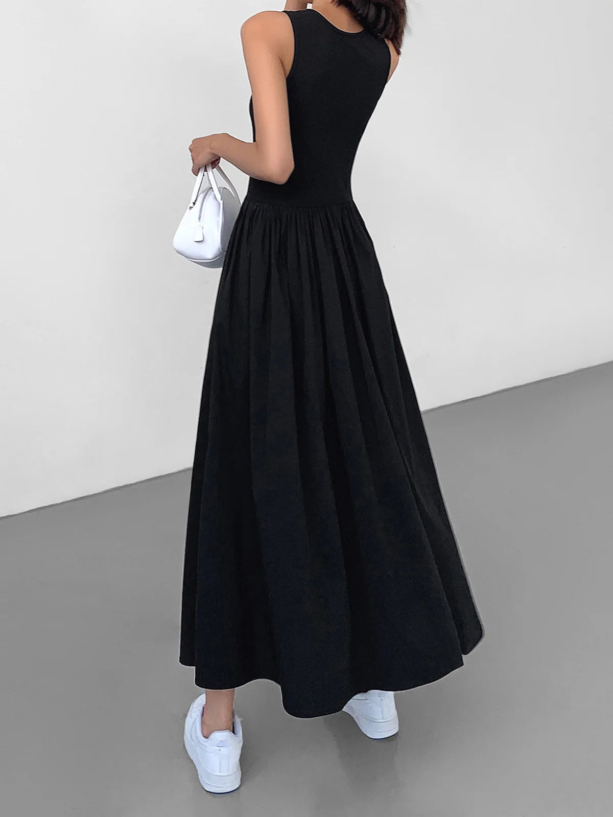 Black Dress Capsule - 6 - LA FEMME WANDERER