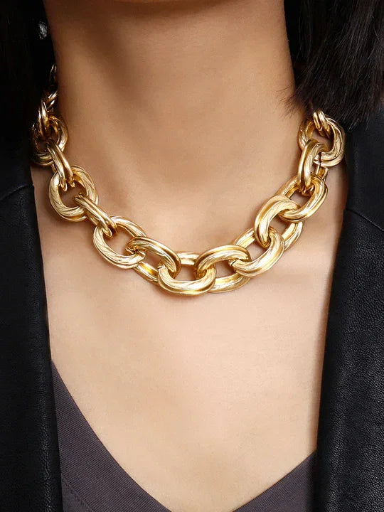 Thick Golden Link Necklace - LA FEMME WANDERER