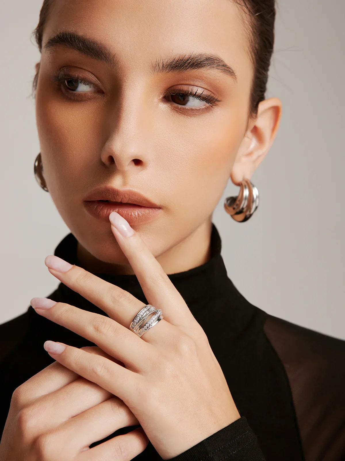 Elegant Multi-Layer Zircon Ring - LA FEMME WANDERER