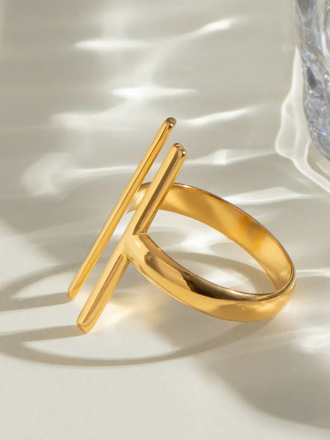 Sculpted Minimal Bar Ring - LA FEMME WANDERER