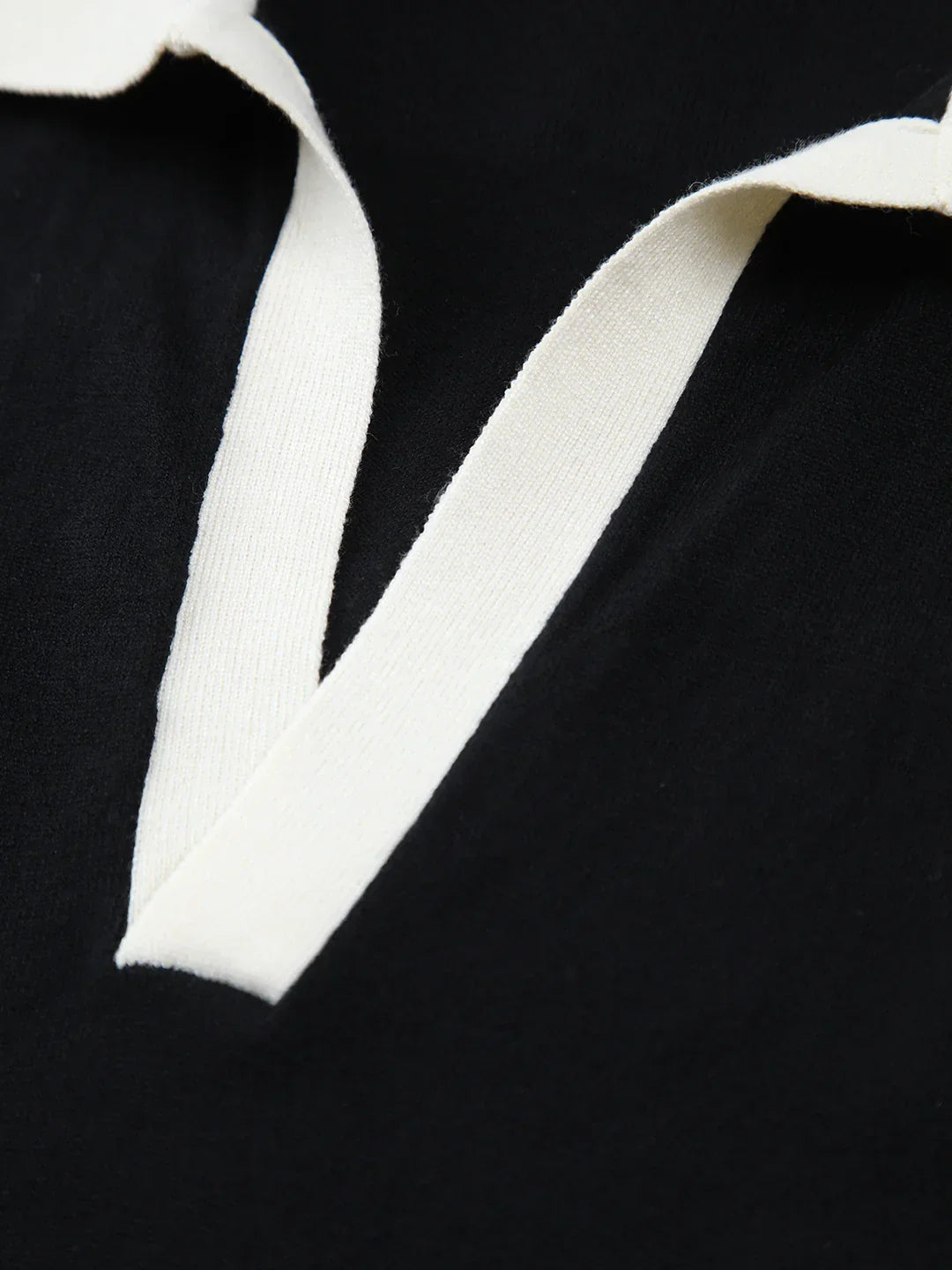 Contrast Trim Collar V-neck Knit Bodysuit - LA FEMME WANDERER