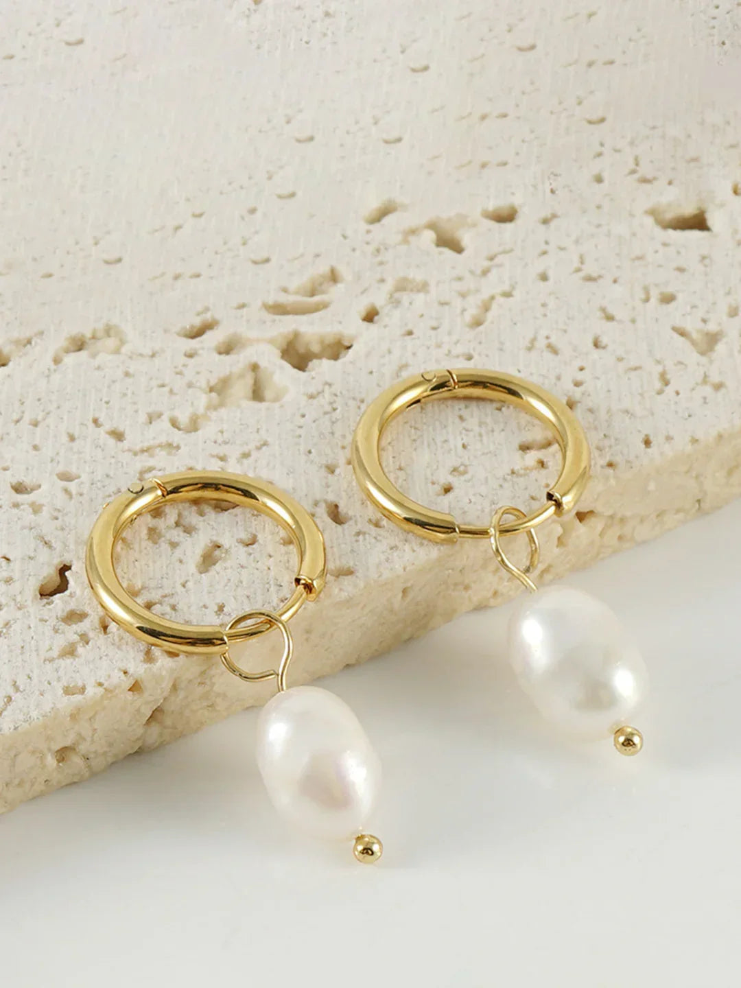 Always Chic Hoop-Ring Pearl Drop Earrings - LA FEMME WANDERER