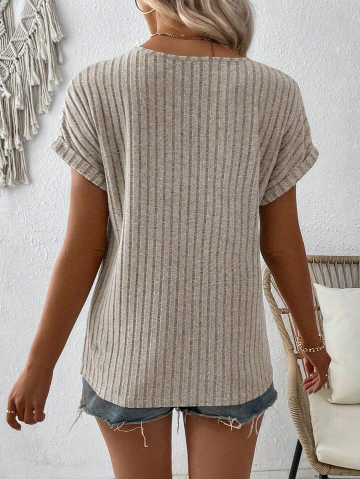 Everyday Essential Cashmere Blend V-neck Button Top - LA FEMME WANDERER