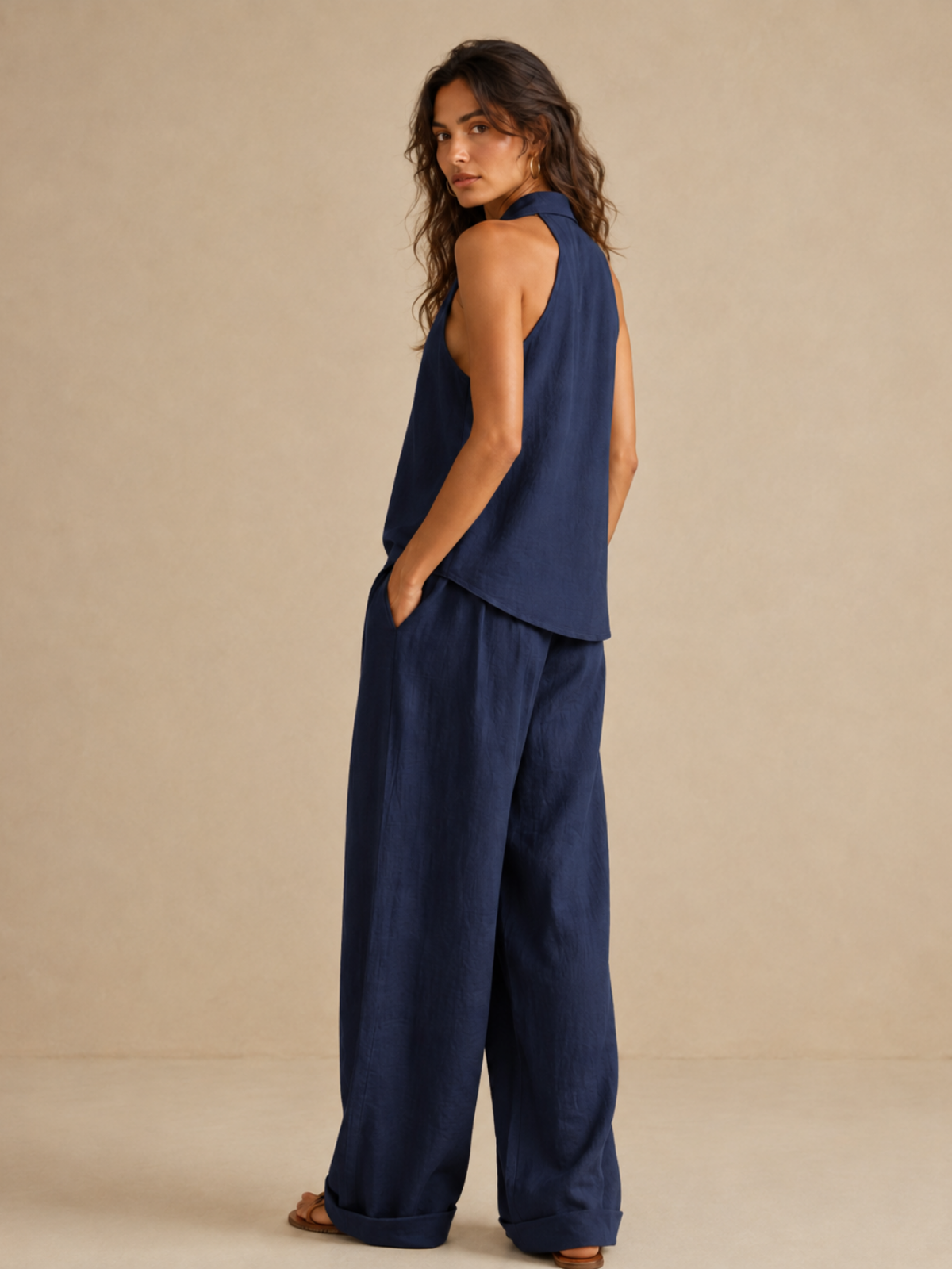 Top alla caviglia in stile elegante e pantaloni a gamba larga in coordinato