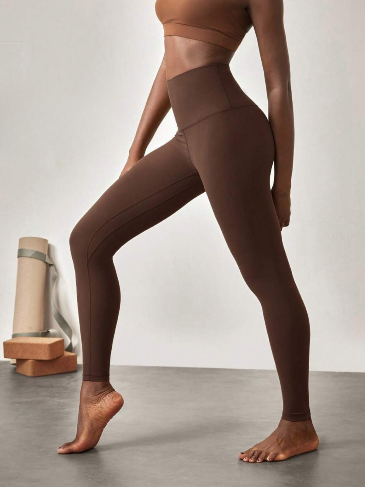 Leggings a vita altissima con tasca in fibra Tactel elasticizzata in 4 direzioni, non trasparente e morbida come il burro