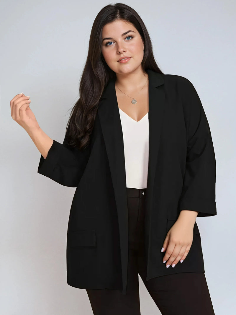 Blazer nero con spalle scese e maniche con risvolto, taglie forti
