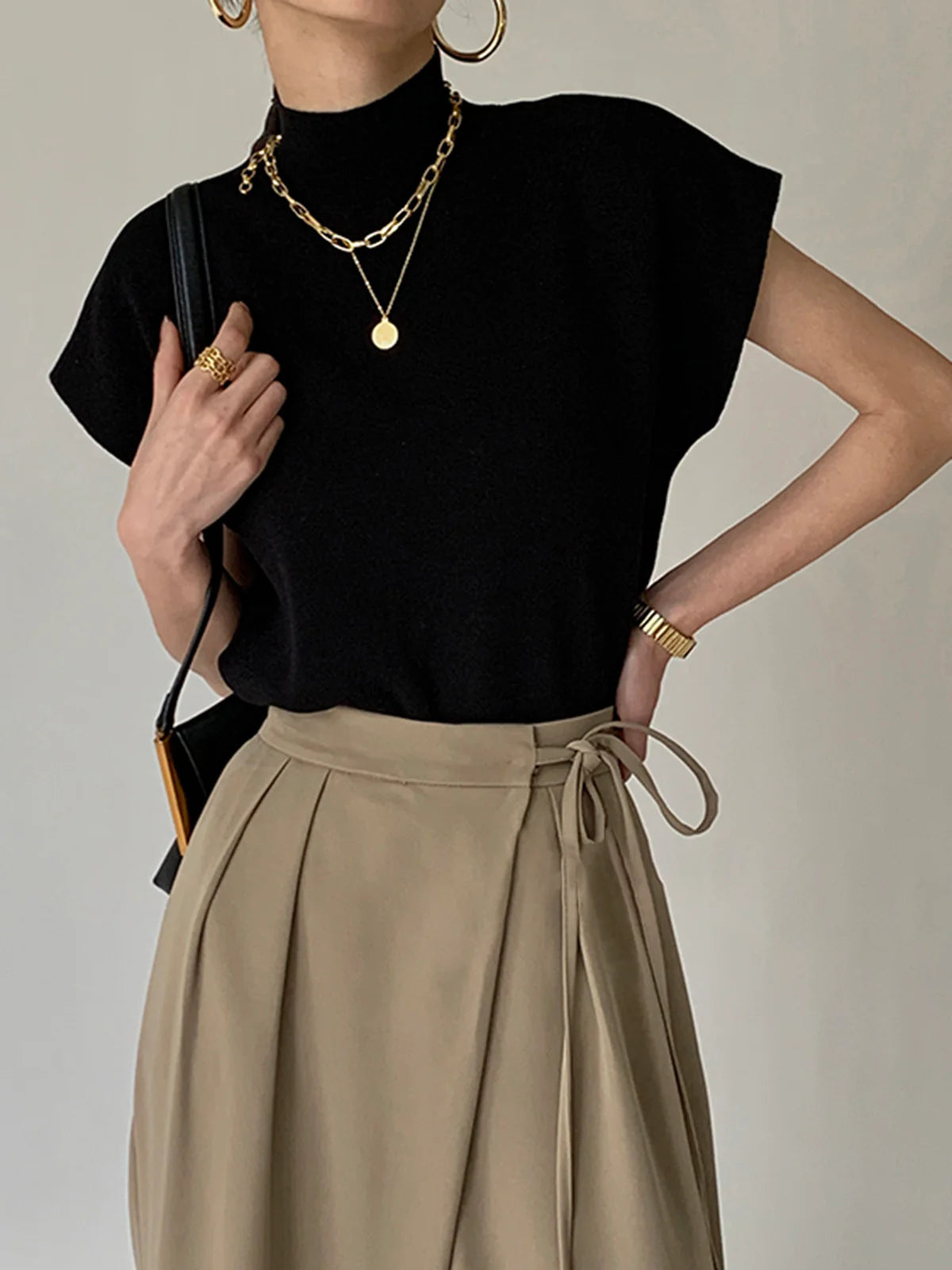 Leisurely Solid Pullover Sweater Vest - LA FEMME WANDERER