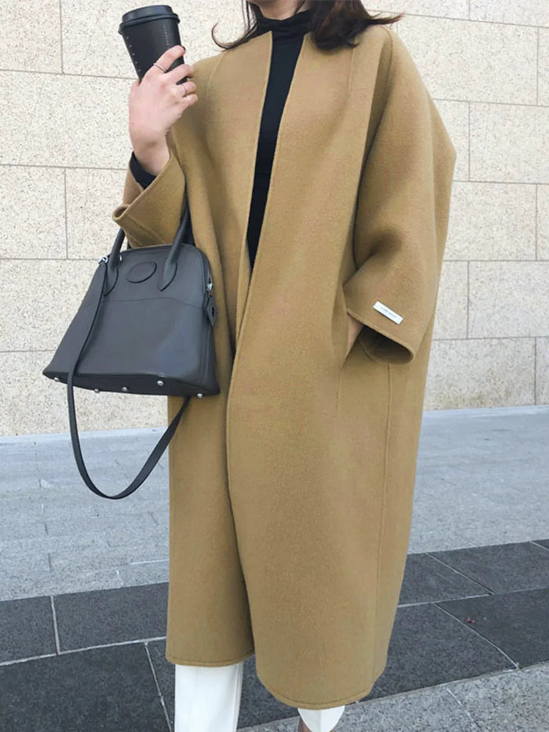 Cappotto lungo in lana in stile minimalista