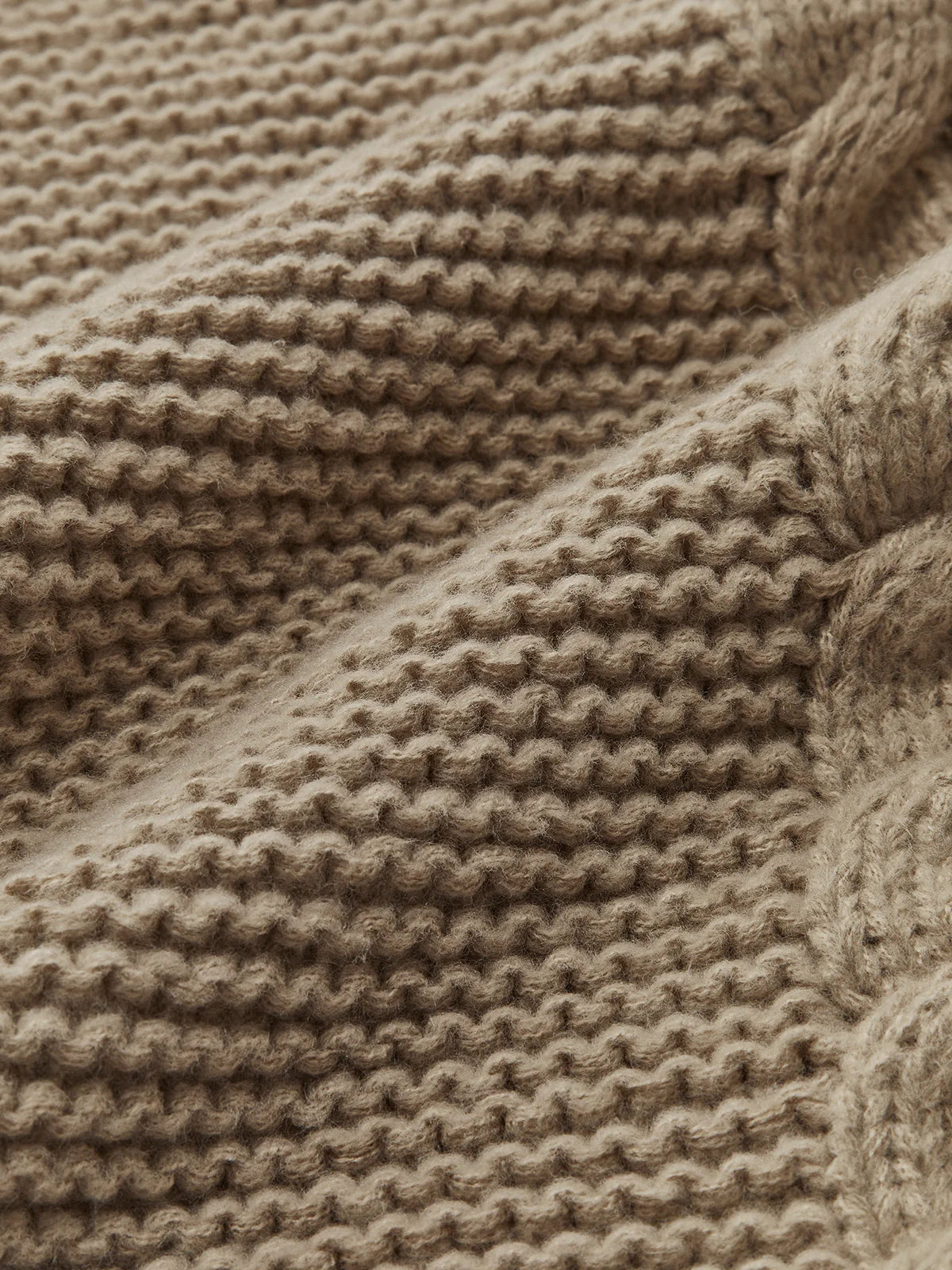 Leisure Round Neck Cable Knit Sweater - LA FEMME WANDERER