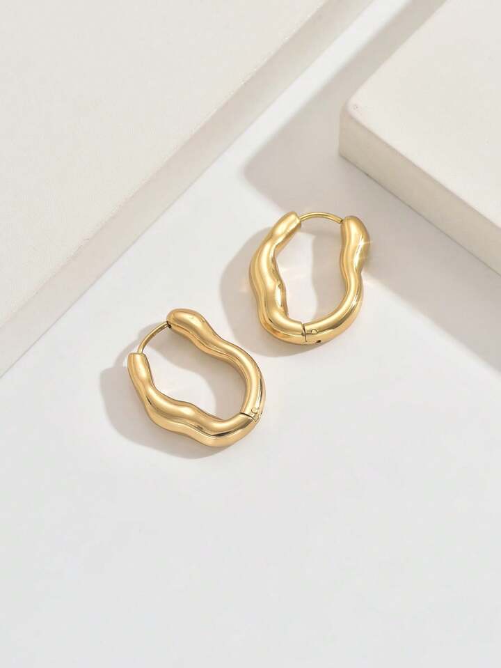 Irregular Oval Hoop Earrings – Minimalist Geometric Fashion Jewelry